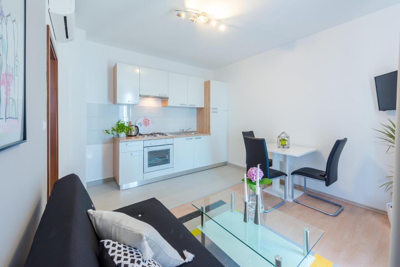 Apartments Villa Made 4U ムリニ エクステリア 写真