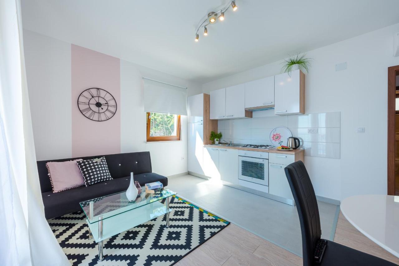Apartments Villa Made 4U ムリニ エクステリア 写真